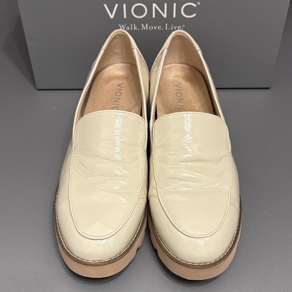 Vionic Women's Cream Comfortable Loafers - Picture 5 of 7